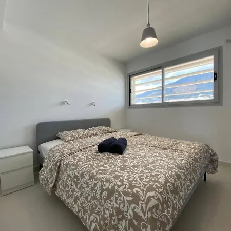 Med One Luxury Sea View *